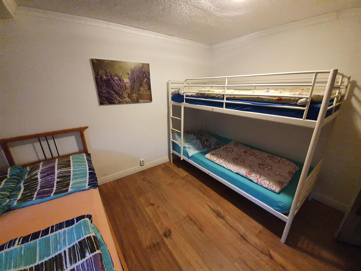 Dachgeschosswohnung In Neumuenster 2 Zimmer Eksteriør billede